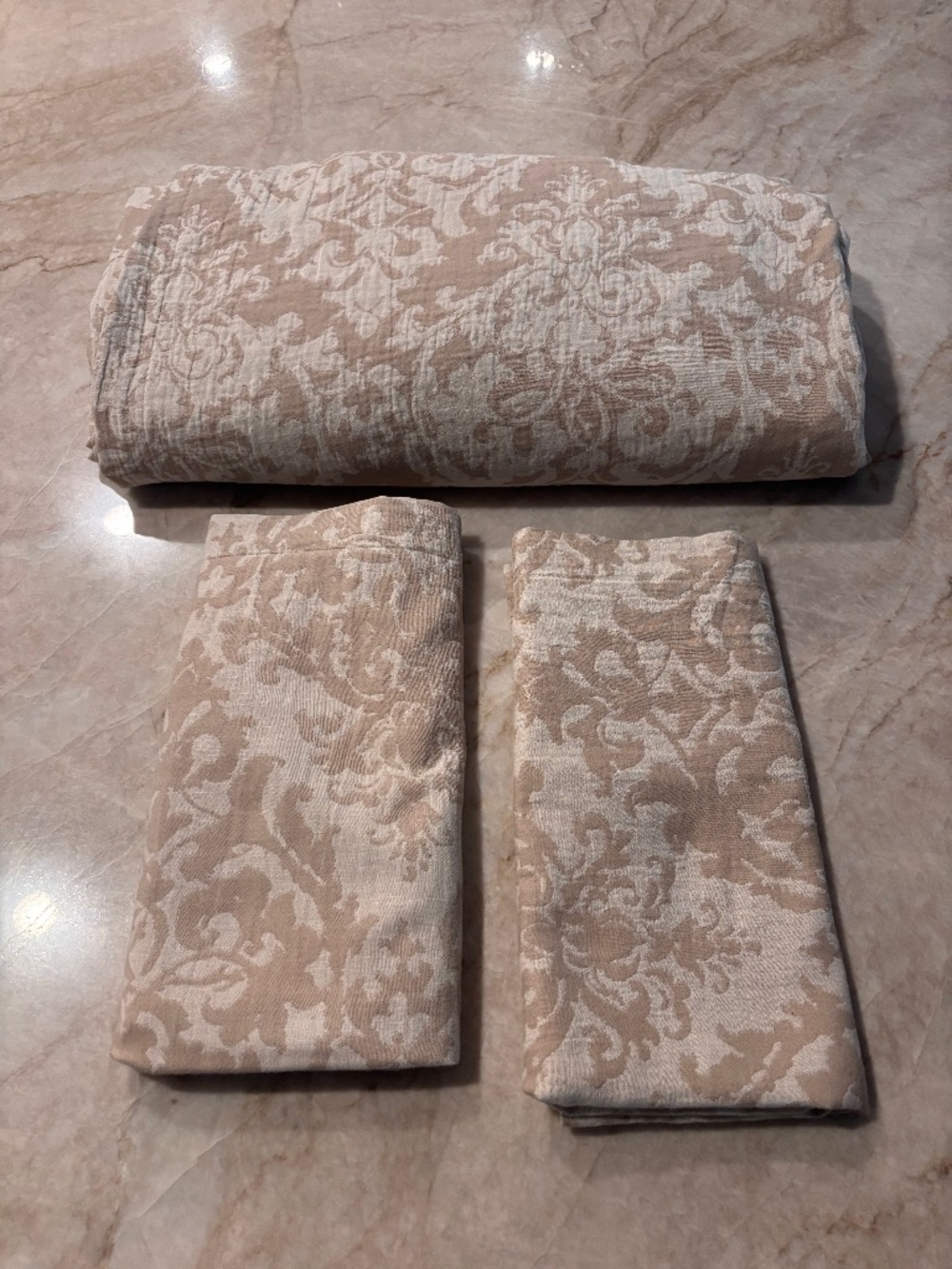 Pottery Barn Stella Damask Full/Queen Duvet Cover and 2 Euro Shams in Flax